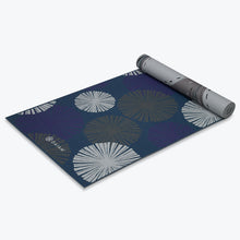 Load image into Gallery viewer, Reversible Subtle Bloom Yoga Mat (6mm)