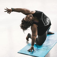 Load image into Gallery viewer, Reversible Reflection Yoga Mat (6mm)